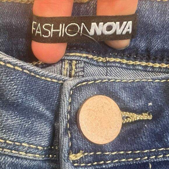 Fashion Nova Y2K-Style Flare Jeans Size 9 Dark Wash High Rise Denim - Picture 3 of 10